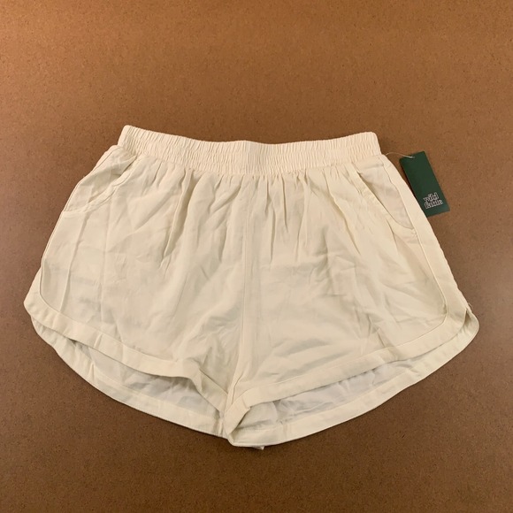 wild fable Pants - Wild Fable Womens Medium Off White Pocketed Elastic Waist Pull On Shorts NWT